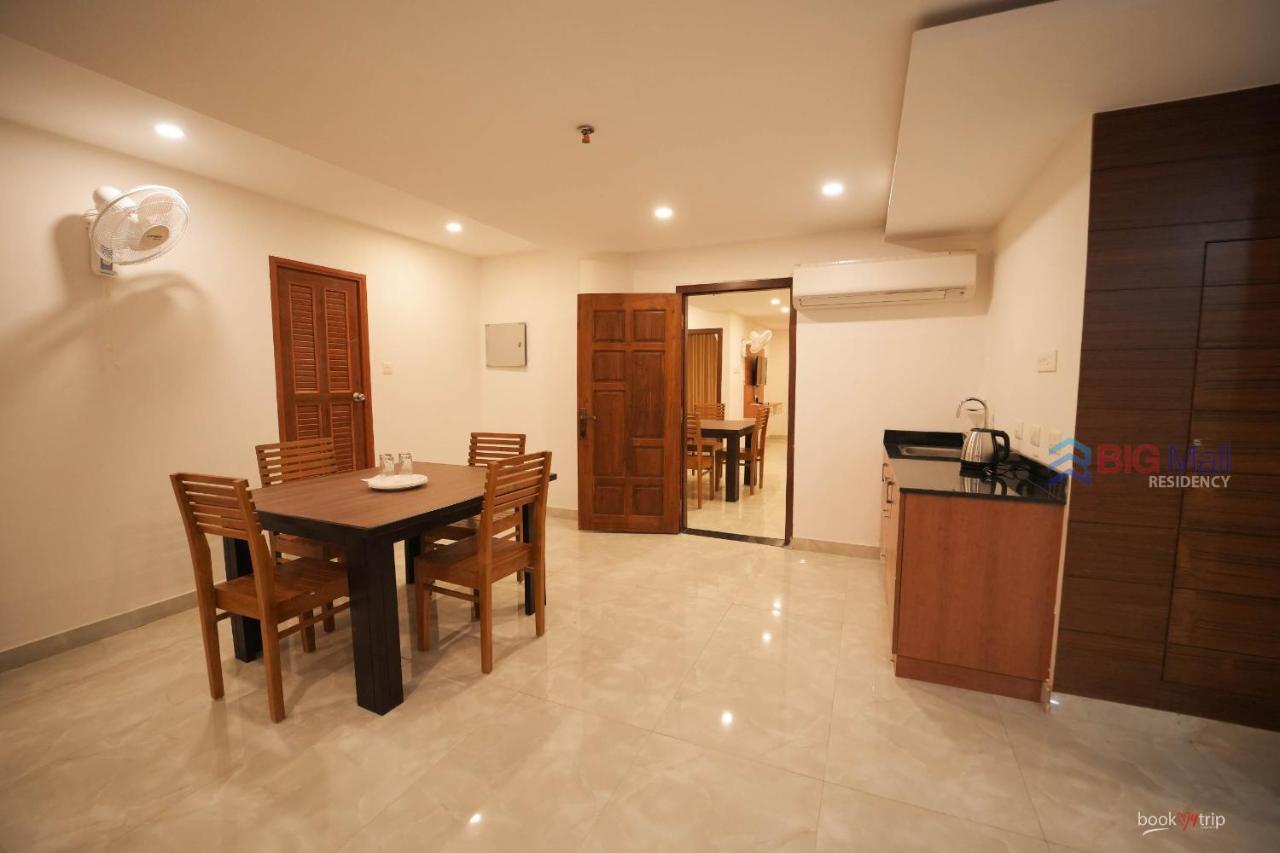 Hotel Bigmall Residency Kannangad Exteriér fotografie