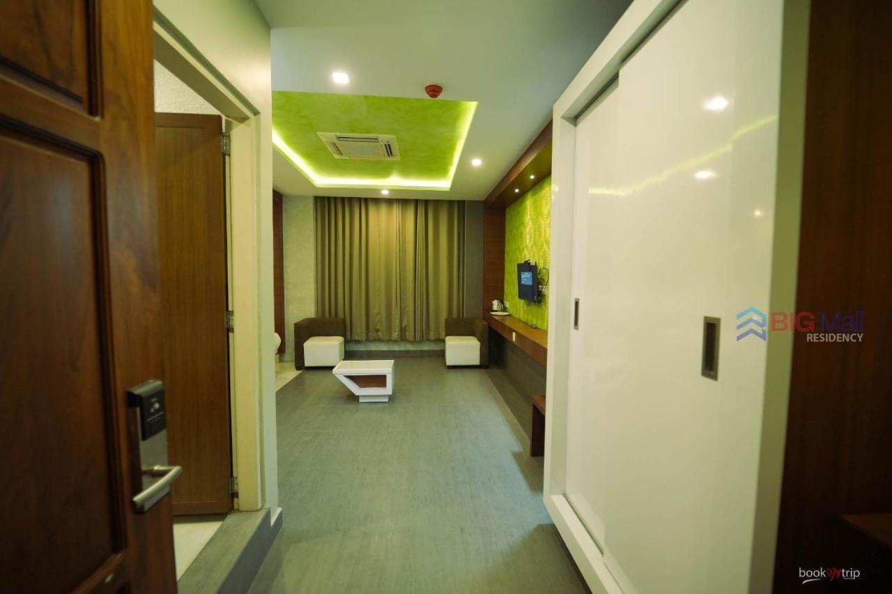 Hotel Bigmall Residency Kannangad Exteriér fotografie