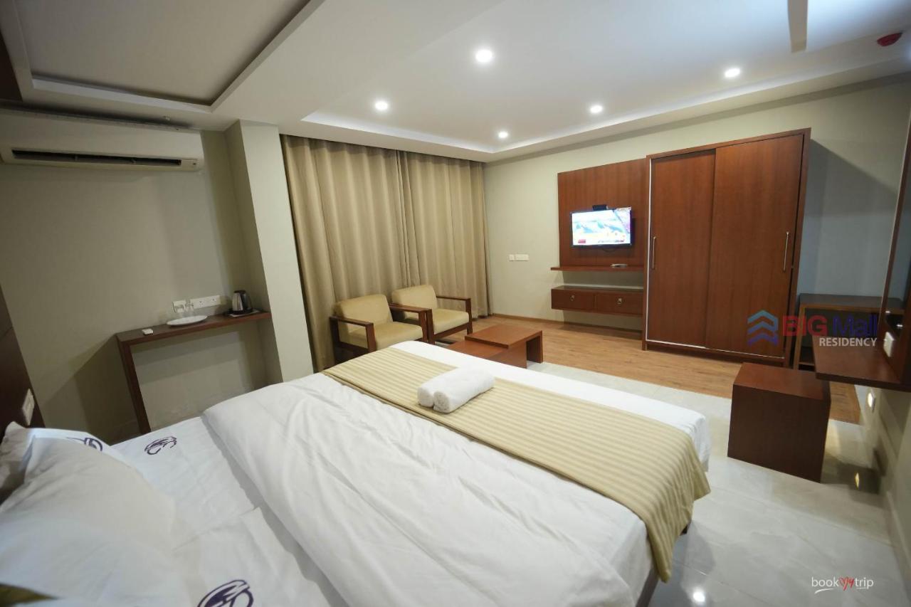 Hotel Bigmall Residency Kannangad Exteriér fotografie