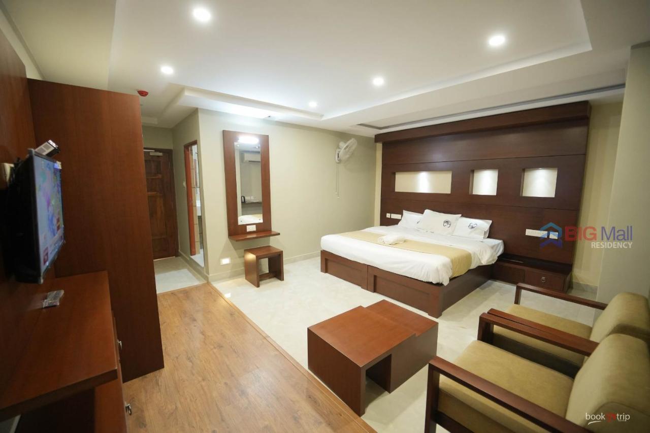 Hotel Bigmall Residency Kannangad Exteriér fotografie