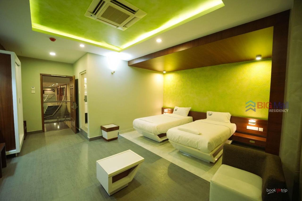 Hotel Bigmall Residency Kannangad Exteriér fotografie